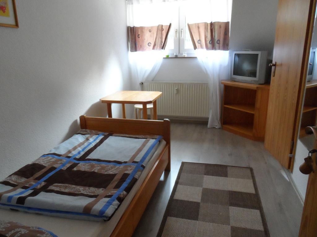 Rael-Boardinghouse Ξενοδοχείο Μπίλεφελντ Δωμάτιο φωτογραφία